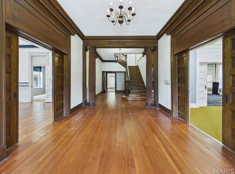 More Photos Of 2009 Seminary Rd, Alton Schools For Sale