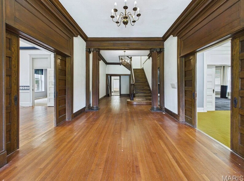 More Photos Of 2009 Seminary Rd, Alton Schools For Sale