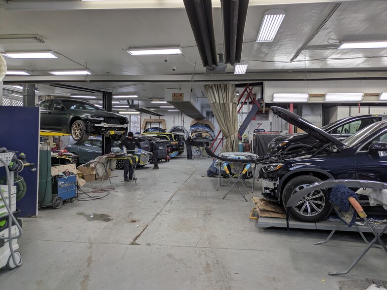 More Photos Of 5 Rollhaus Pl, Port Chester Auto Repair For Sale