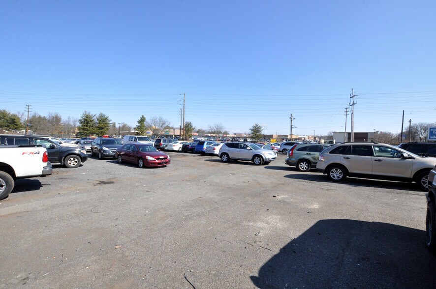 More Photos Of 1634 Nottingham Way, Hamilton Auto Dealership For Sale