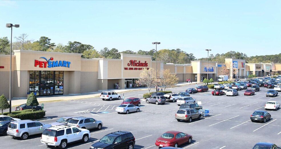 More Photos Of 5220 Jimmy Lee Smith Pky, Hiram Unknown For Lease