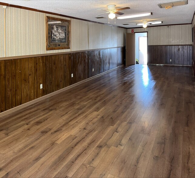 More Photos Of 1836 N Country Club Dr, Mesa Warehouse For Sale