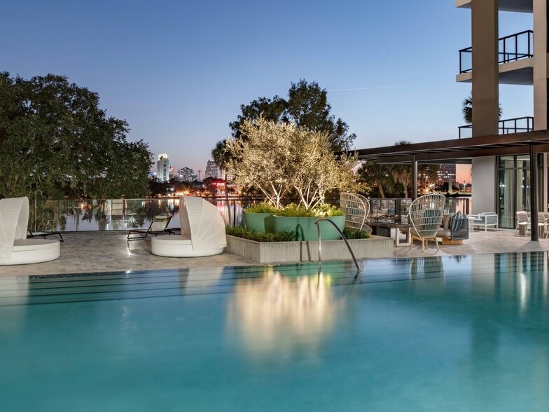 More Photos Of 295 NE Ivanhoe Blvd, Orlando Apartments For Lease