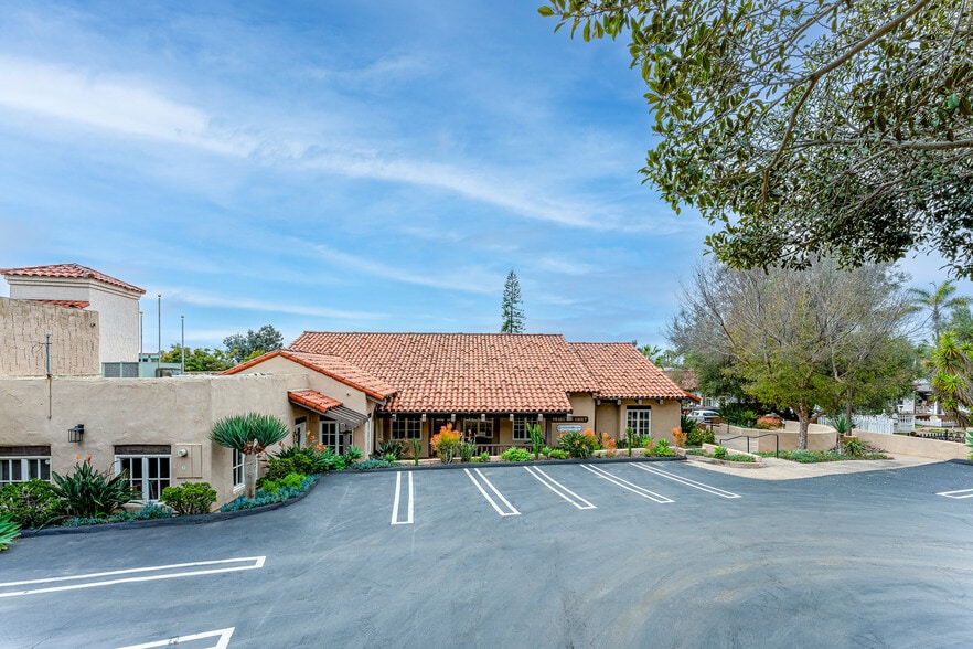 More Photos Of 2398 San Diego Ave, San Diego Office For Sale