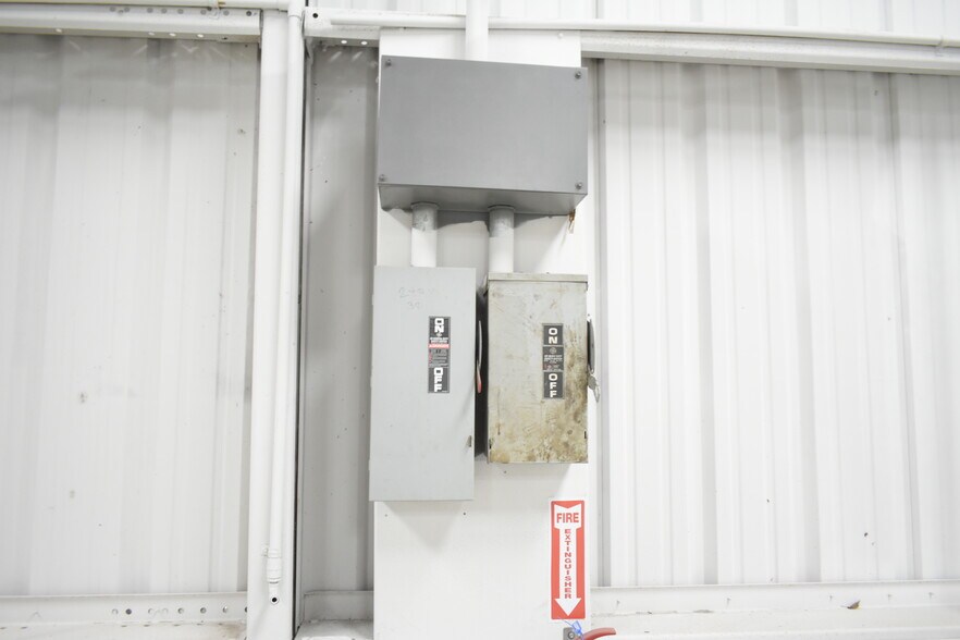 More Photos Of 1112 Kentucky Ave, South Houston Warehouse For Lease