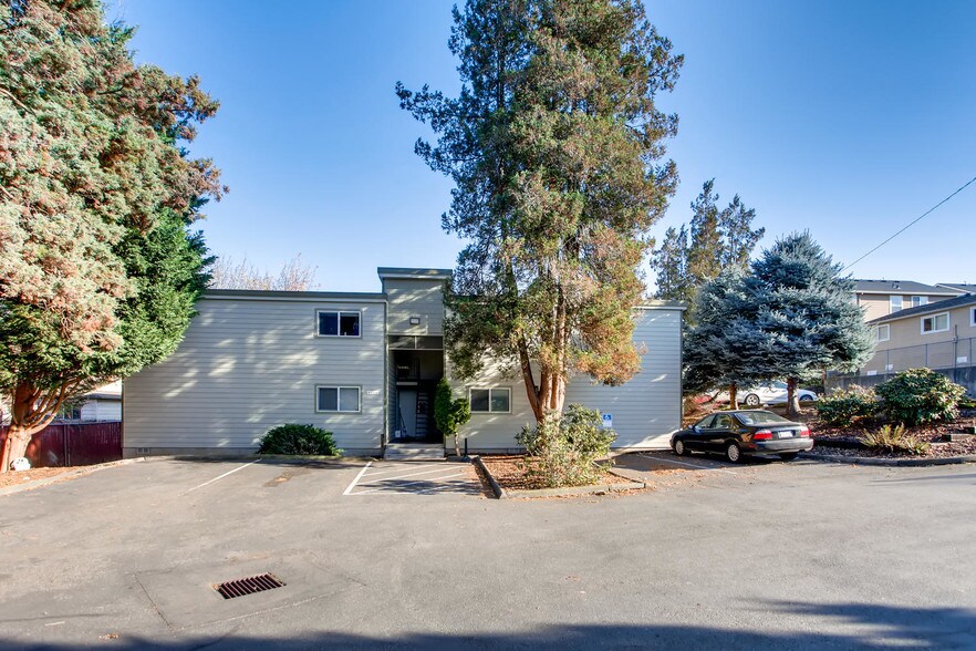 More Photos Of 4147-4153 SE 37th Ave, Portland Apartments For Sale