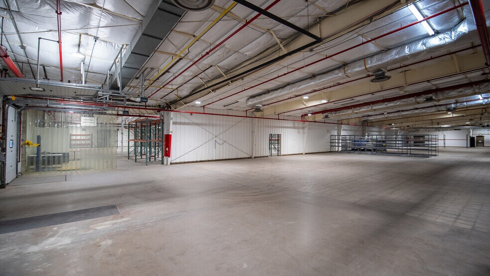 More Photos Of 901 Home St, Rushford Manufacturing For Sale