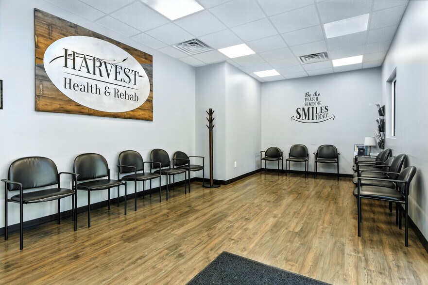 More Photos Of 2221 John Williams Blvd, Bedford Office For Sale