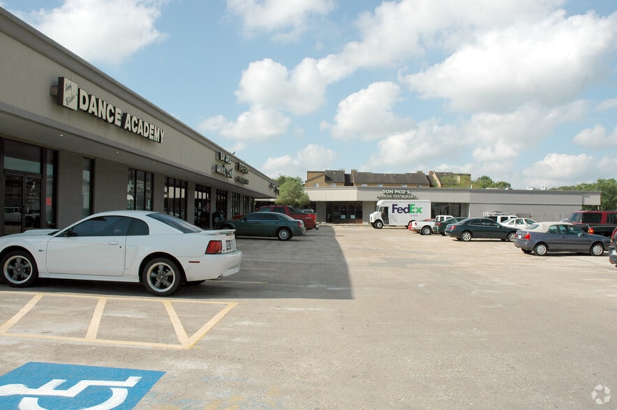 More Photos Of 2150 Bay Area Blvd, Houston Unknown For Lease
