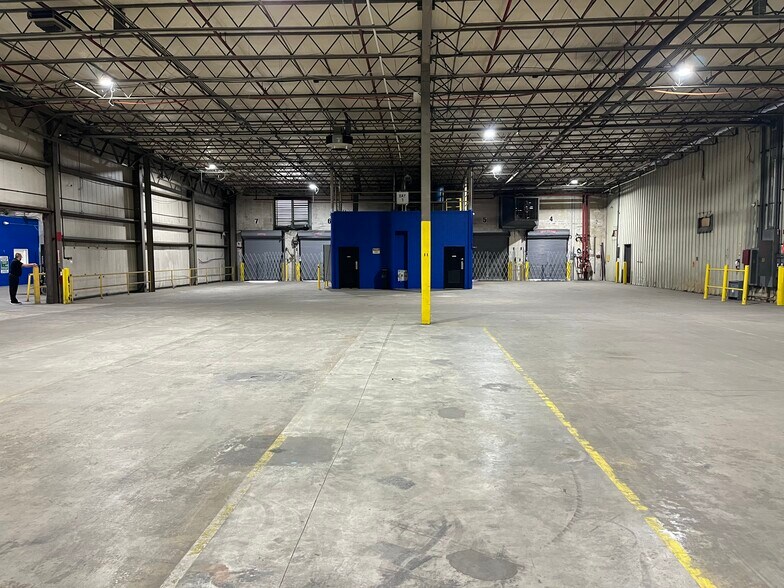 More Photos Of 6555 Fain St, North Charleston Manufacturing For Lease