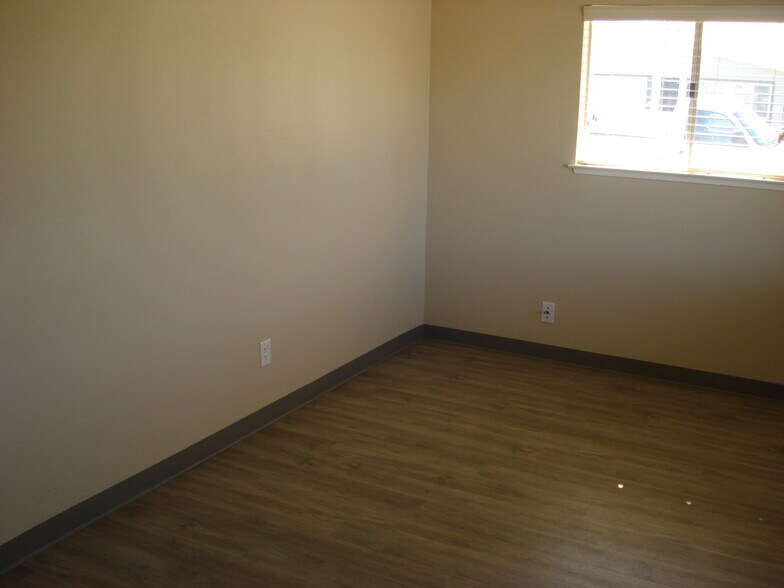 More Photos Of 1133 Smith Ln, Roseville Medical For Lease