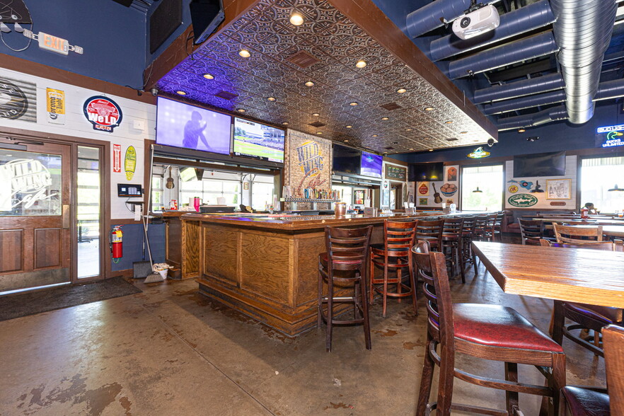 More Photos Of 3040 Capps Way, Opelika Restaurant For Sale