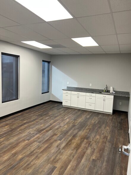 More Photos Of 2100 E 112th Ave, Northglenn Warehouse For Lease