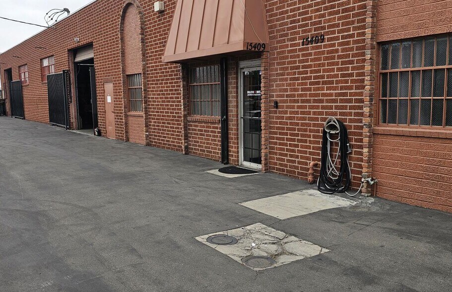 More Photos Of 15409 S Broadway, Gardena Manufacturing For Lease