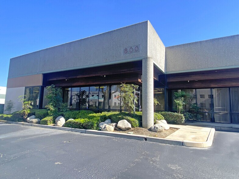 More Photos Of 800 Columbia St, Brea Manufacturing For Lease