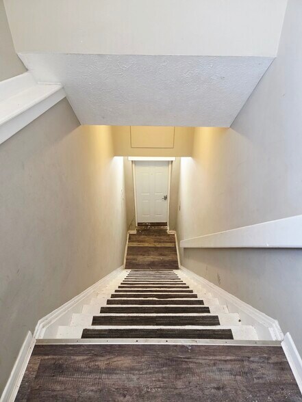 More Photos Of 1302 Broadway, Lorain Storefront Retail Residential For Sale