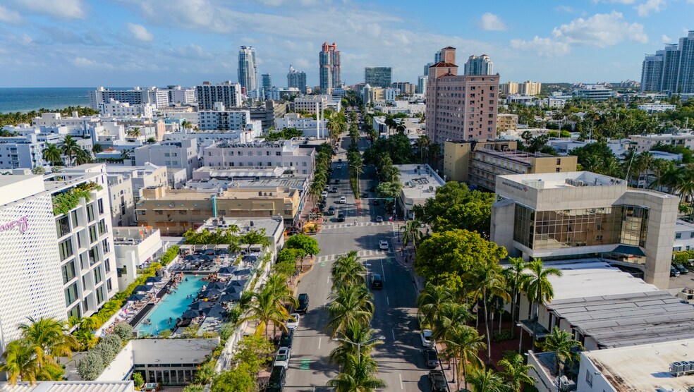 More Photos Of 930 Washington Ave, Miami Beach Office For Lease