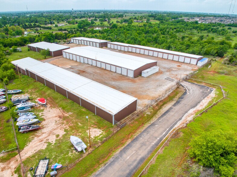 More Photos Of 9201 S Sunnylane Rd, Oklahoma City Self Storage For Lease