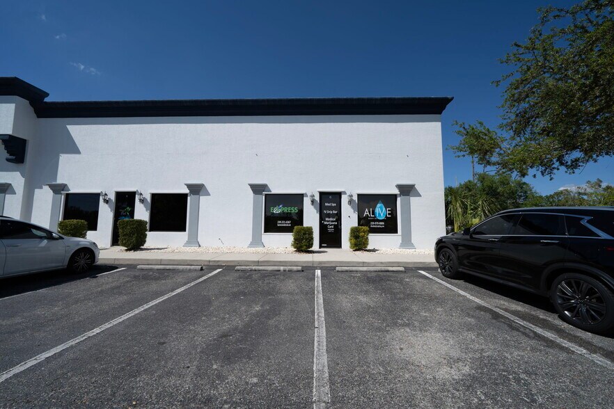 More Photos Of 24551 Production Cir, Bonita Springs Showroom For Lease