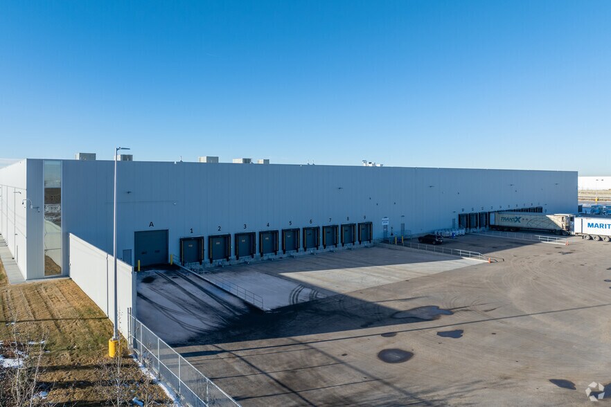 More Photos Of 260140 High Plains Blvd, Rocky View No 44 Distribution For Lease