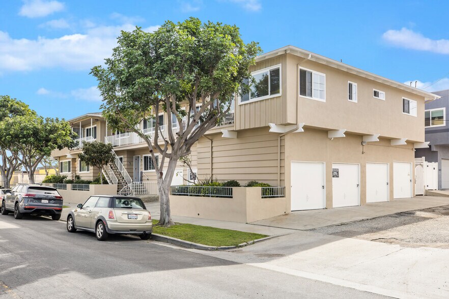 More Photos Of 1021 W 14th St, San Pedro Apartments For Sale