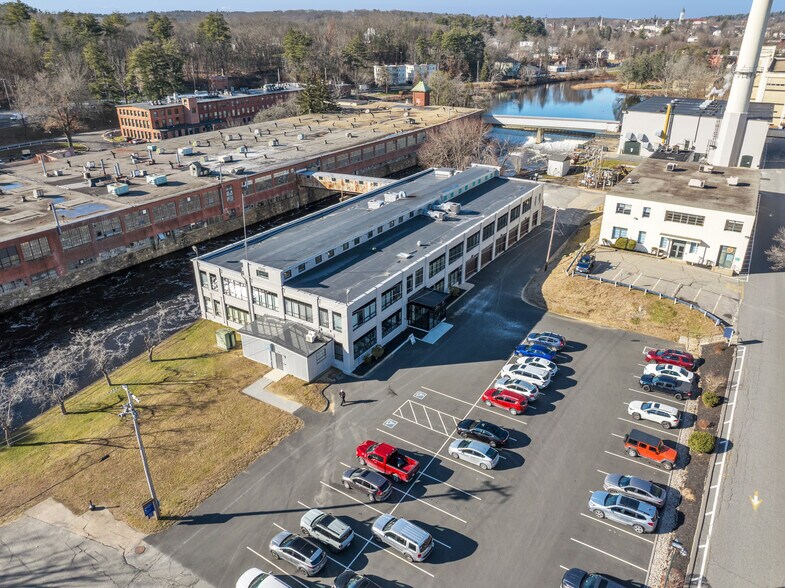 More Photos Of 80 Optical Dr, Southbridge Flex For Lease