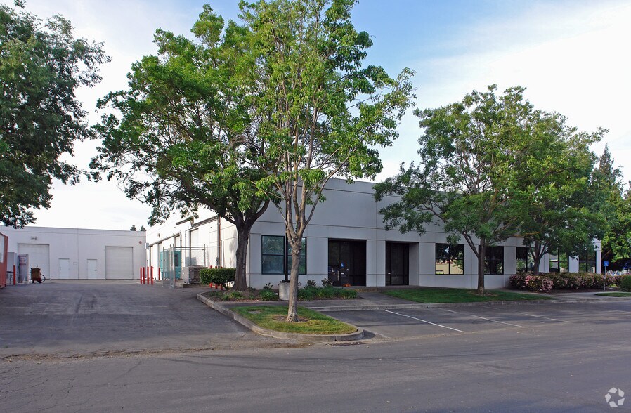More Photos Of 4630 Northgate Blvd, Sacramento Unknown For Lease