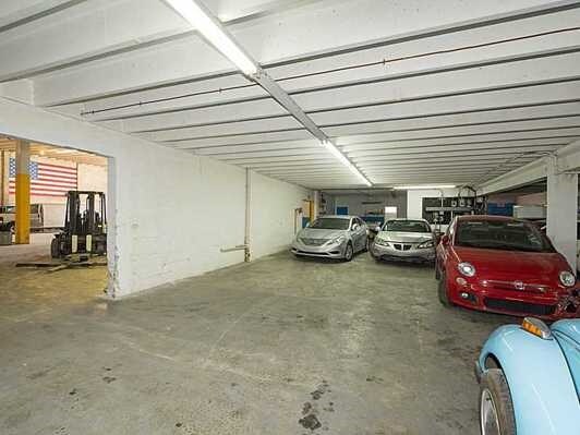 More Photos Of 995 NW 72nd St, Miami Warehouse For Lease