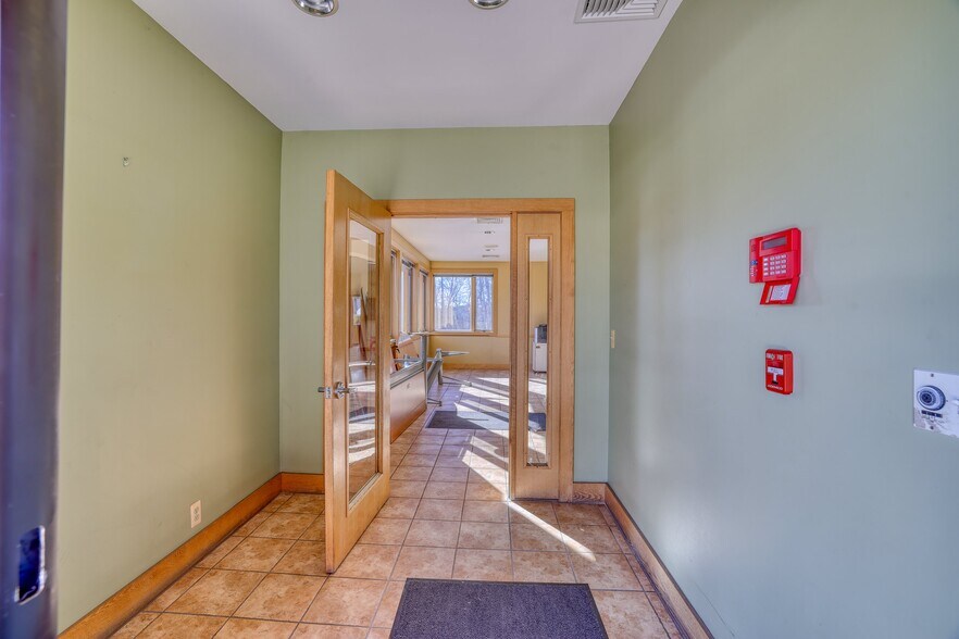 More Photos Of 14 Harris Bushville Rd, Monticello Medical For Sale