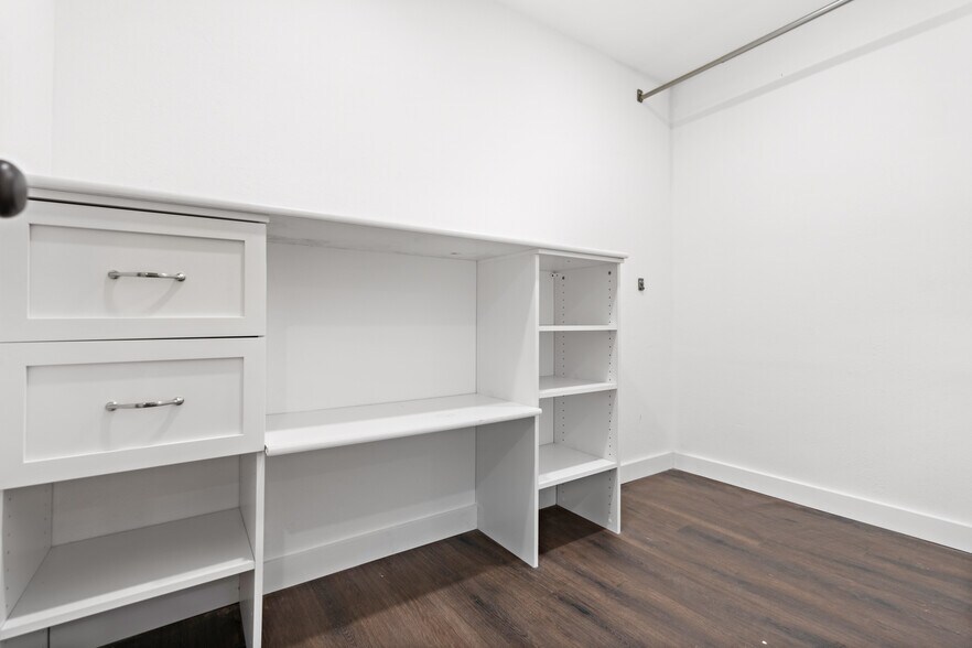 More Photos Of 3212 Robinson Dr, Waco Office Residential For Sale