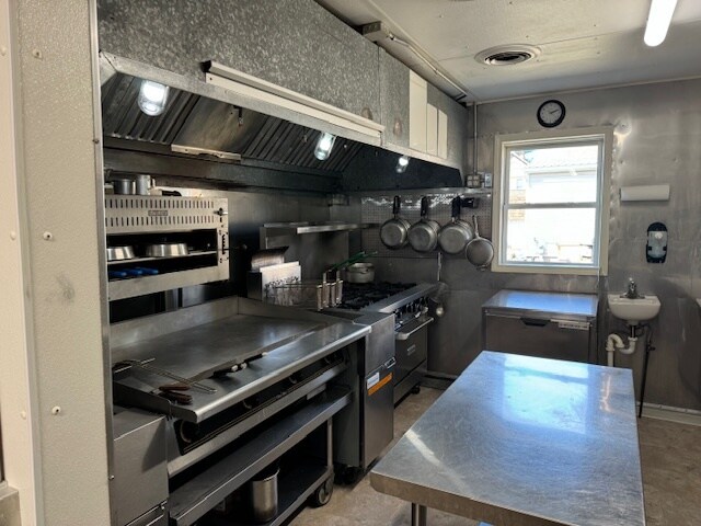 More Photos Of 2079 Spruce St, Ranier Restaurant For Sale