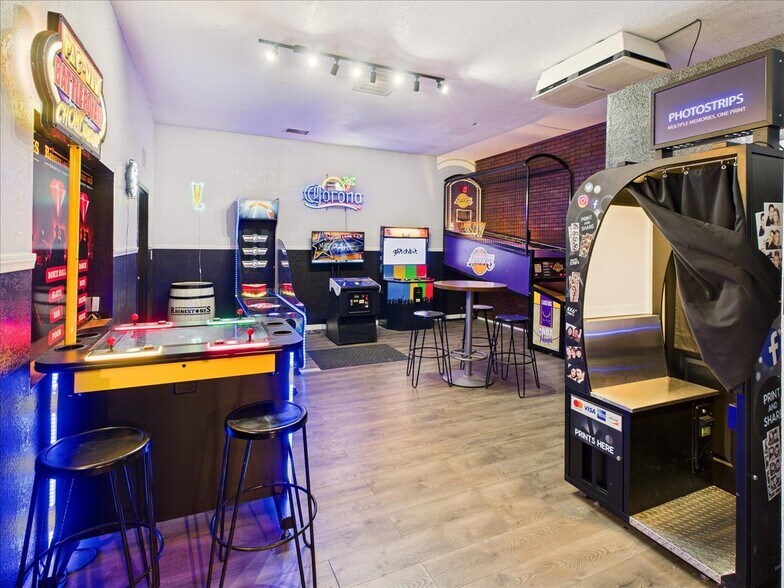 More Photos Of 1700 S Pahrump Valley Blvd, Pahrump Storefront For Sale