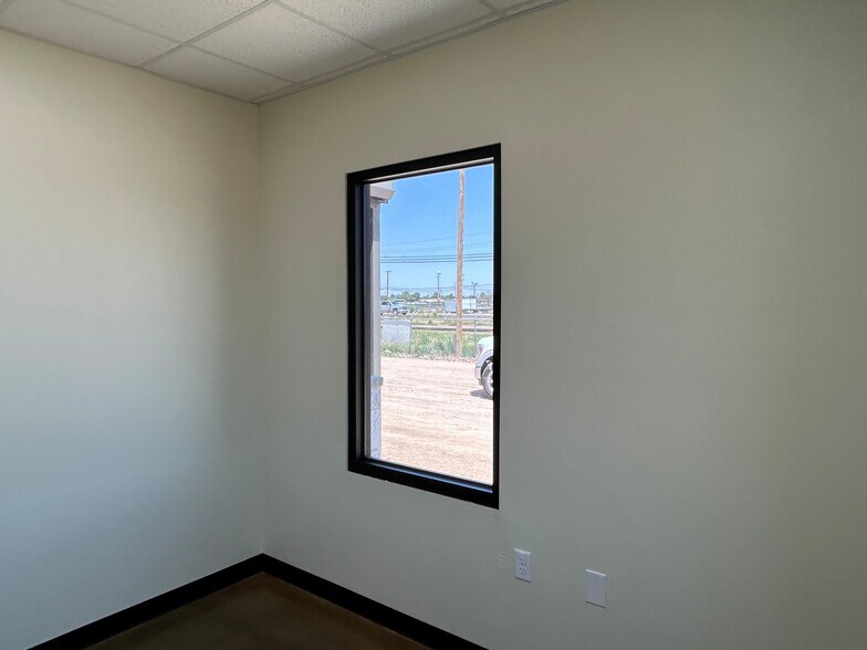 More Photos Of 2212 Saw Gin Road, Pecos Showroom For Lease