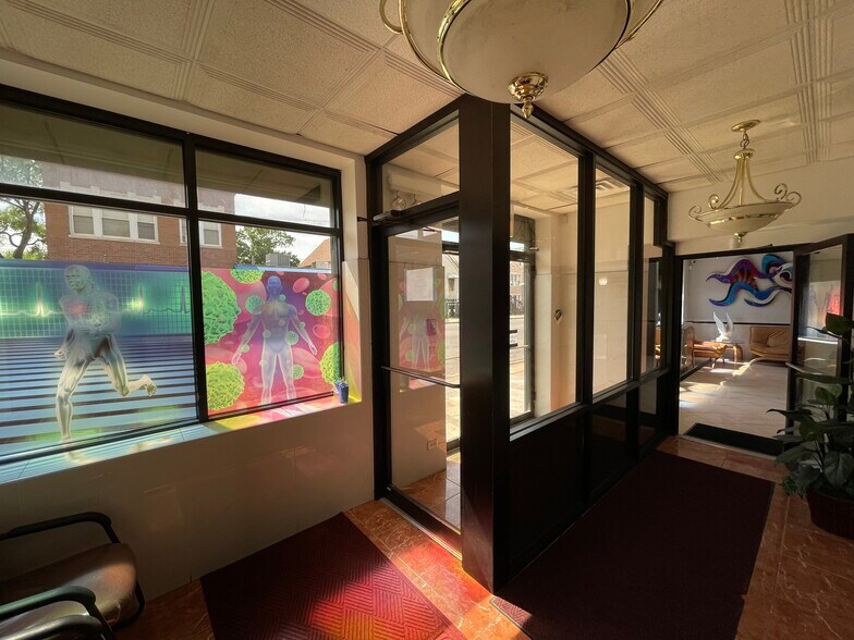 More Photos Of 2859 S Pulaski Rd, Chicago Healthcare For Lease