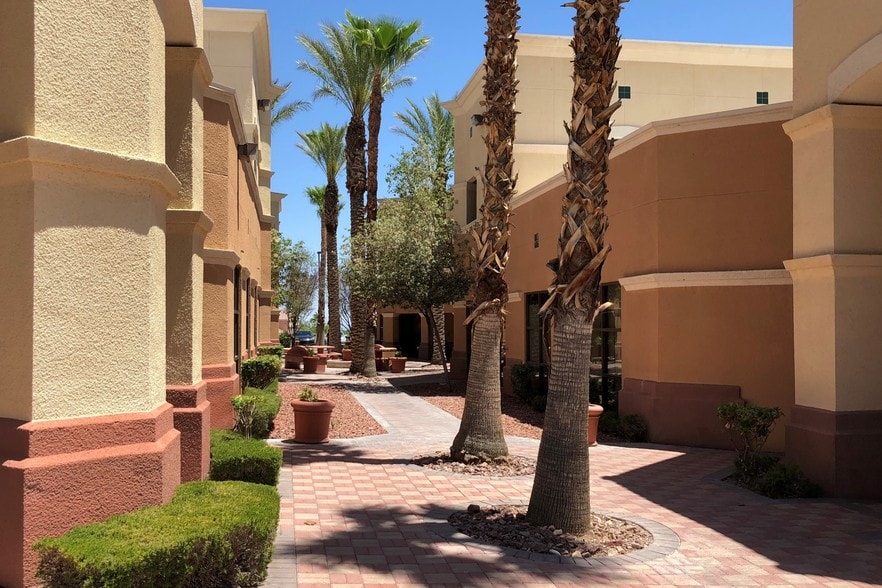 More Photos Of 4775 S Durango Dr, Las Vegas Office For Lease
