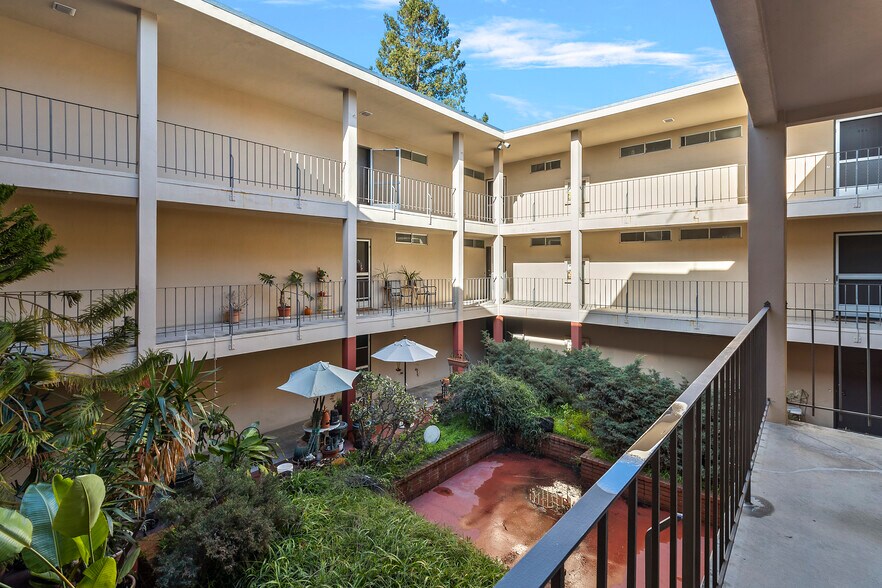 More Photos Of 2477 Virginia St, Berkeley Apartments For Sale