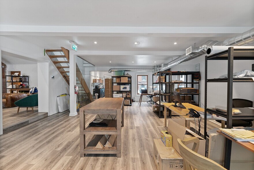More Photos Of 481-483 Church St, Toronto Storefront Retail Office For Lease