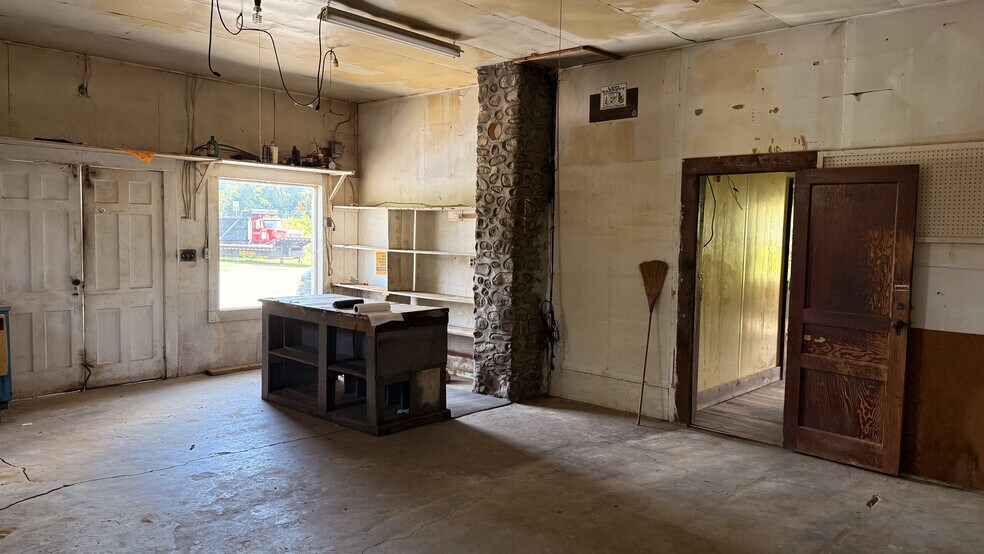 More Photos Of 41 Upper Shut In Rd, Hot Spgs, Hot Springs Freestanding For Sale