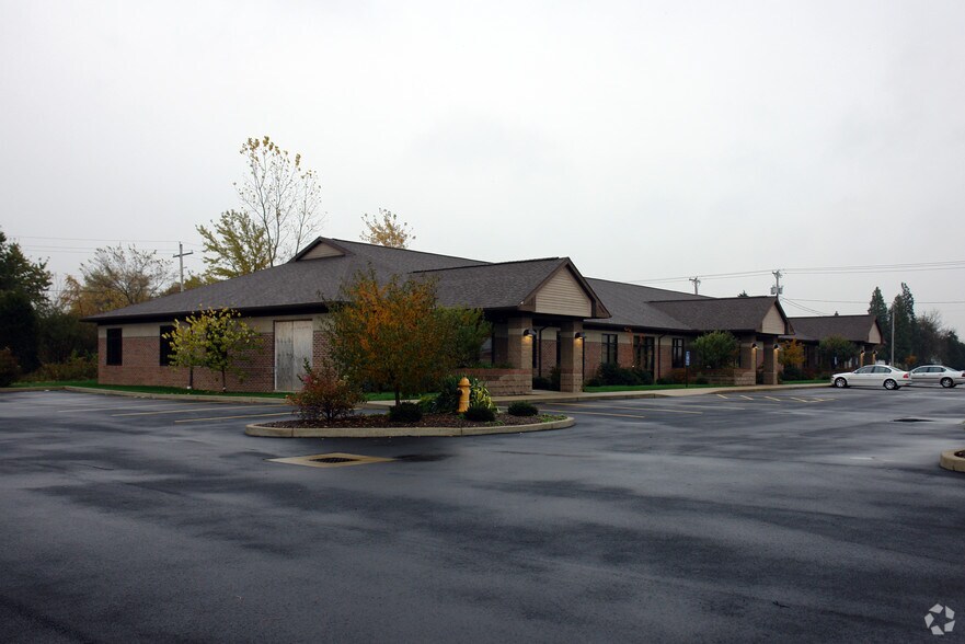 More Photos Of 3969-3975 Navarre Ave, Oregon Office For Lease