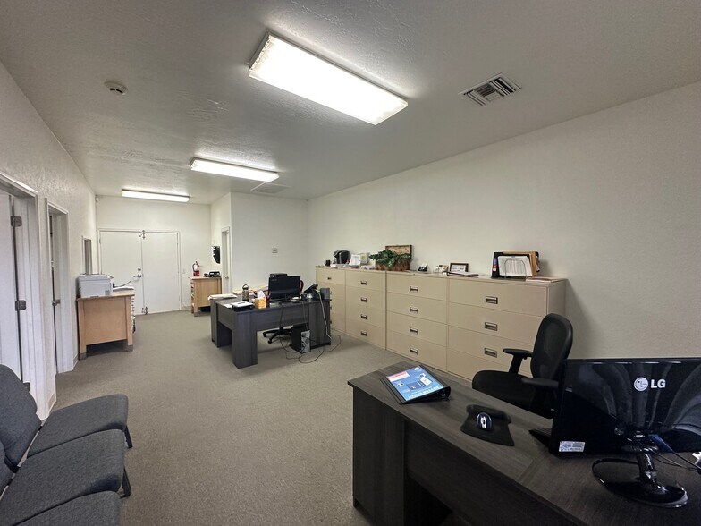 More Photos Of 18231 US Hwy 18, Apple Valley Office For Lease