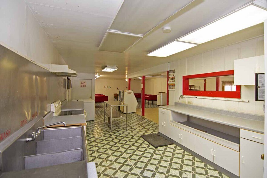 More Photos Of 4830 Highland Trl, Alderson General Retail For Sale
