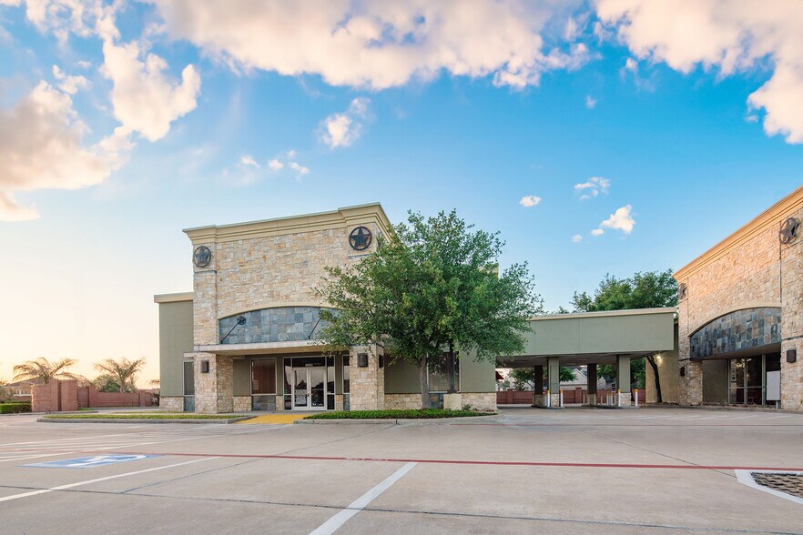 More Photos Of FM 1960 & Windermere, Houston Bank For Lease