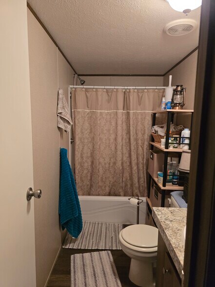 More Photos Of 13 Evergreen Cir, Dunlap Trailer Camper Park For Sale