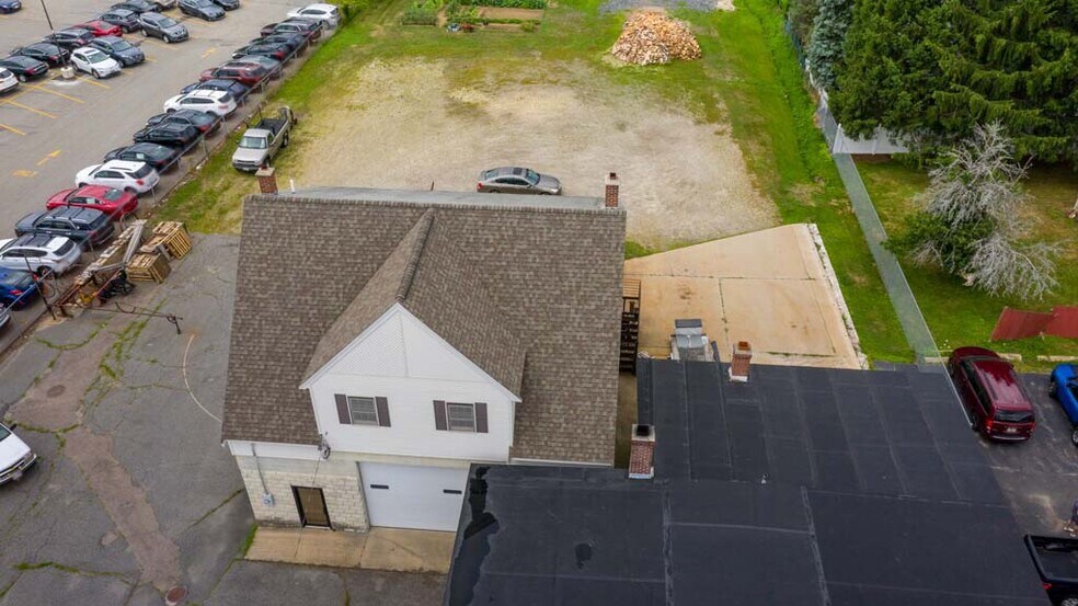 More Photos Of 170 E Main St, Milford Auto Repair For Sale