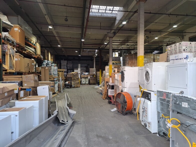 More Photos Of 149 47th St, Brooklyn Warehouse For Lease