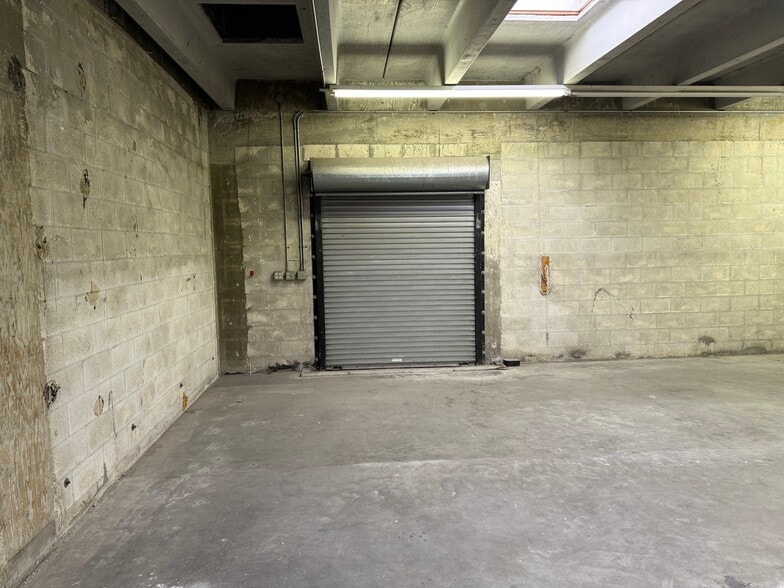 More Photos Of 5801 Plunkett St, Hollywood Warehouse For Lease