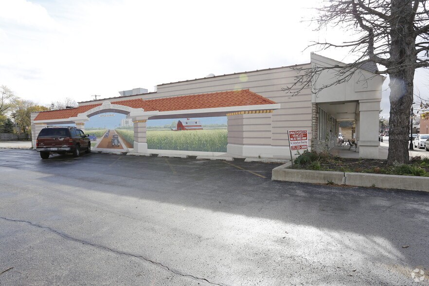 More Photos Of 18159 Dixie Hwy, Homewood Storefront Retail Office For Sale