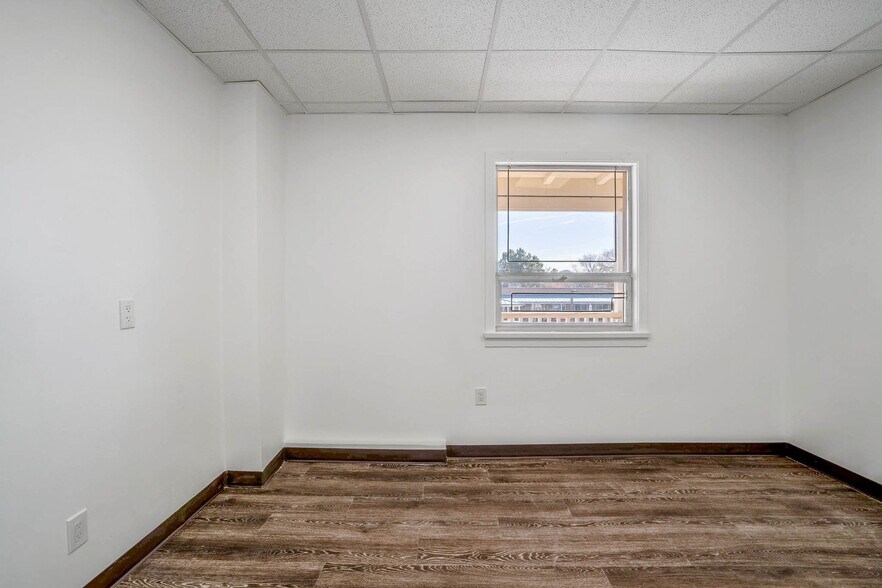 More Photos Of 1405 Luisa St, Santa Fe Office For Lease