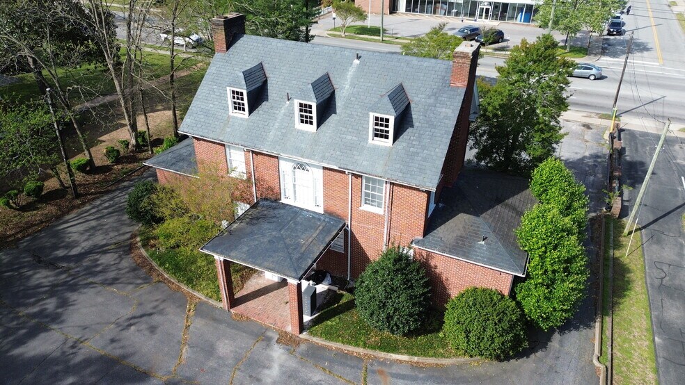 More Photos Of 444 N Main St, Suffolk Office For Lease