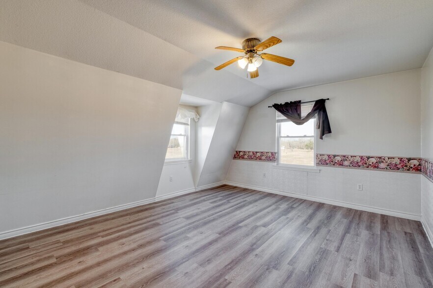 More Photos Of 829 State Highway 21 W, Cedar Creek Specialty For Sale